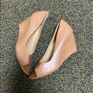 NINE WEST WEDGE HEELS SIZE 7.5